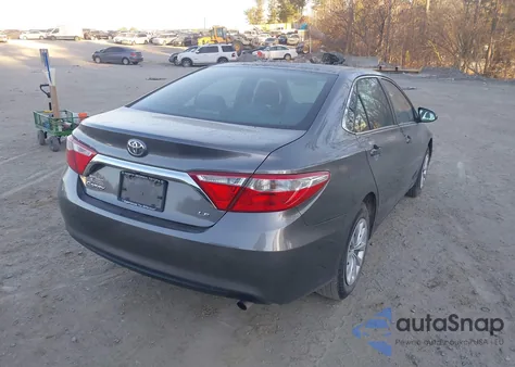 2015 Toyota Camry Le z USA, uszkodzony, nr VIN 4T1BF1FK4FU091664